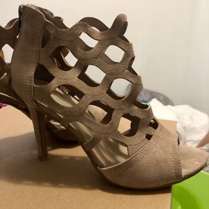 Madeline Stuart shoes